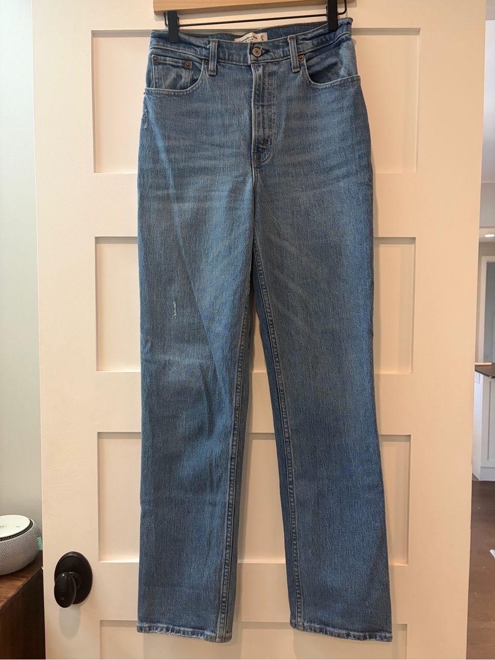 Abercrombie & Fitch 90’s Straight Leg Jeans in Light Blue Denim